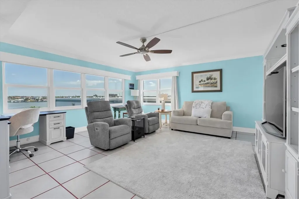 1847 Shore Drive S South Pasadena FL 33707