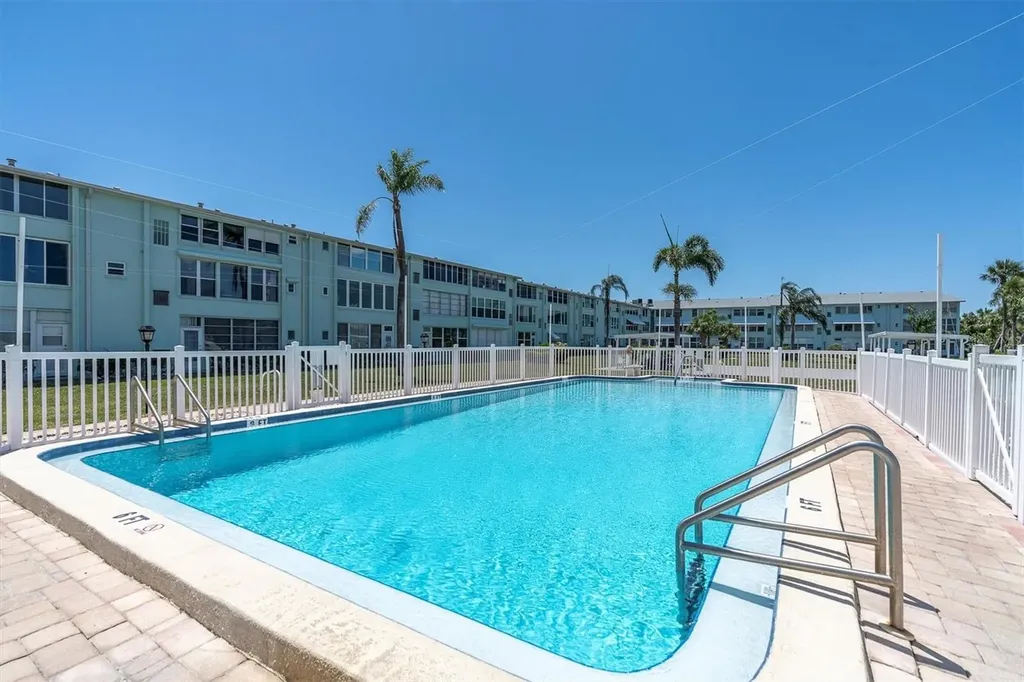 1847 Shore Drive S South Pasadena FL 33707