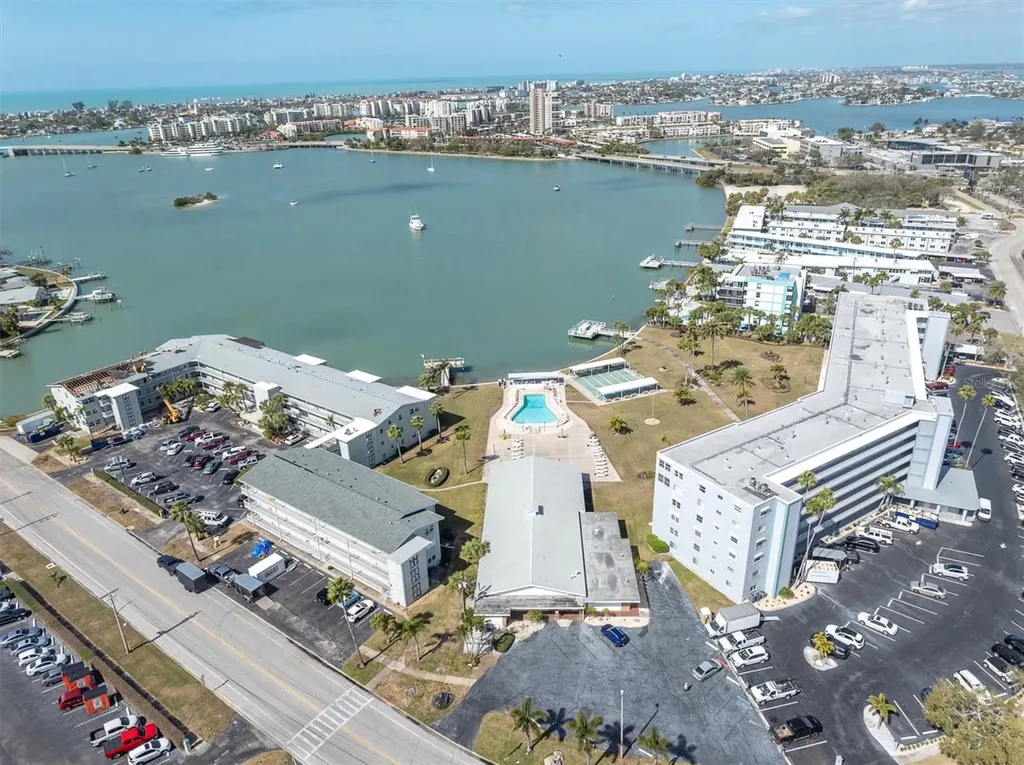 1847 Shore Drive S South Pasadena FL 33707