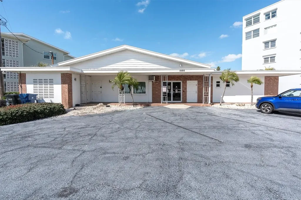 1847 Shore Drive S South Pasadena FL 33707