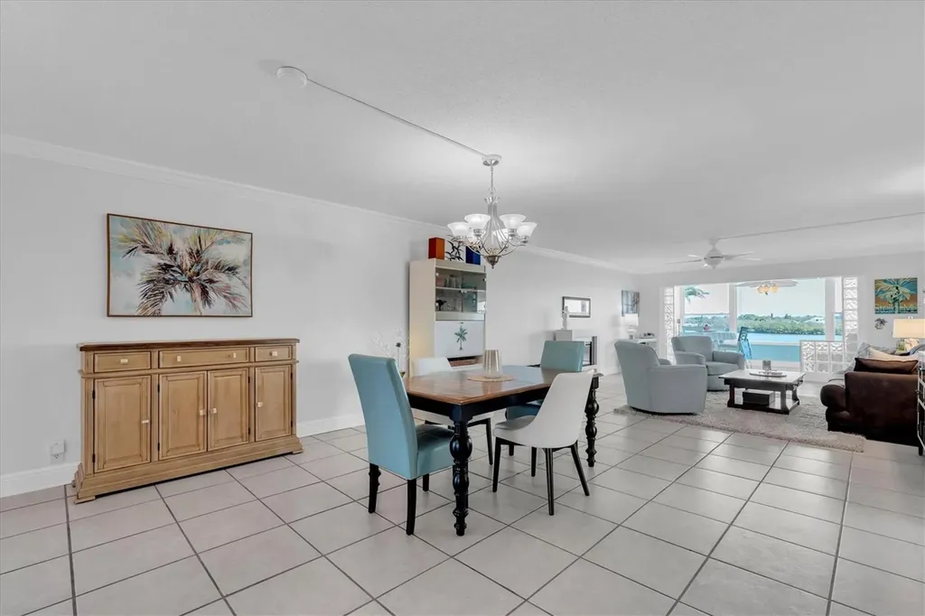 1847 Shore Drive S South Pasadena FL 33707