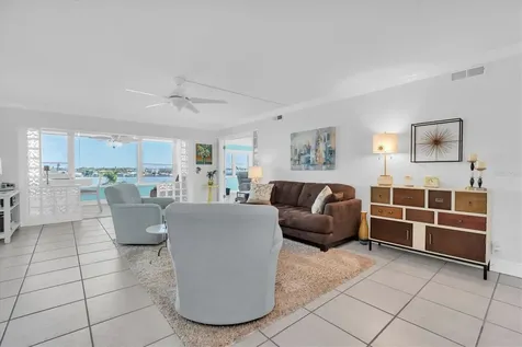 1847 Shore Drive S South Pasadena FL 33707