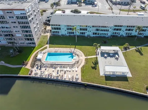 1847 Shore Drive S South Pasadena FL 33707