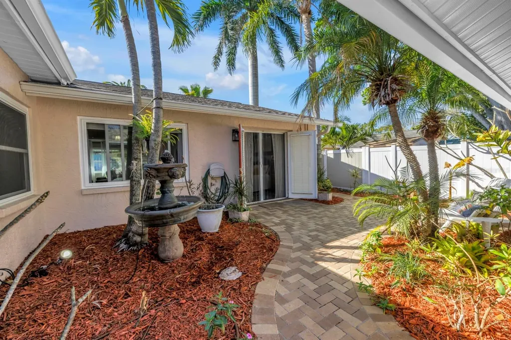 10761 125th Avenue Largo FL 33778