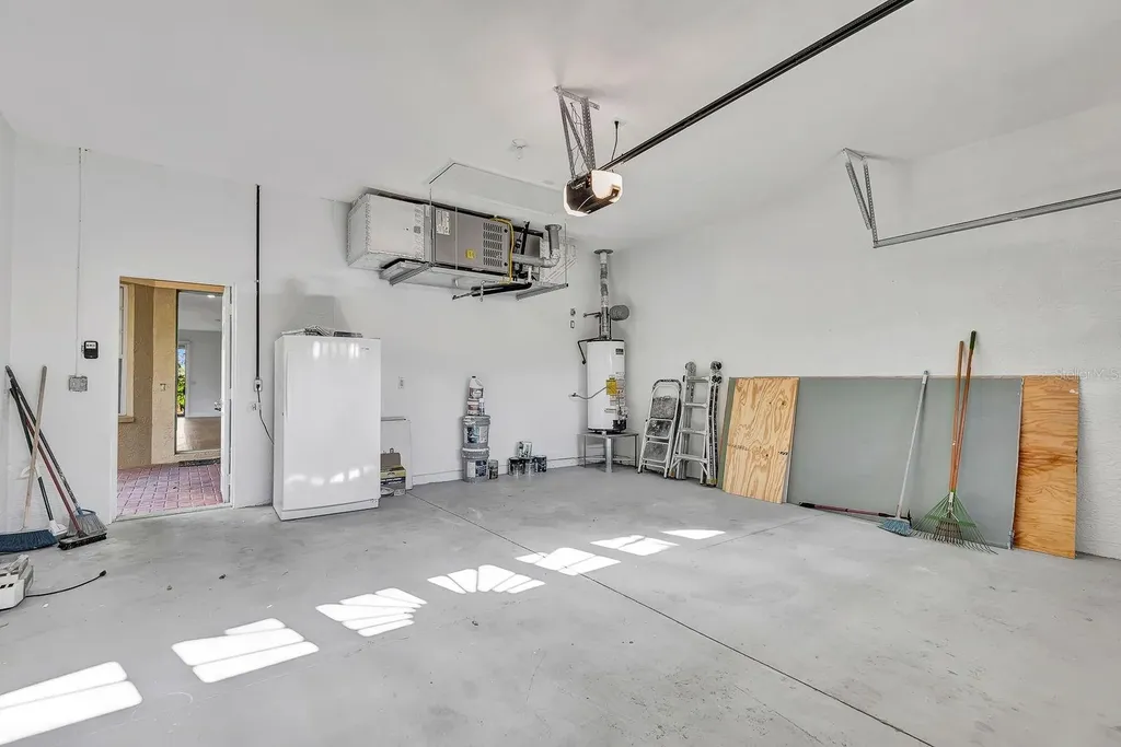 5035 Lakescene Place Sarasota FL 34243