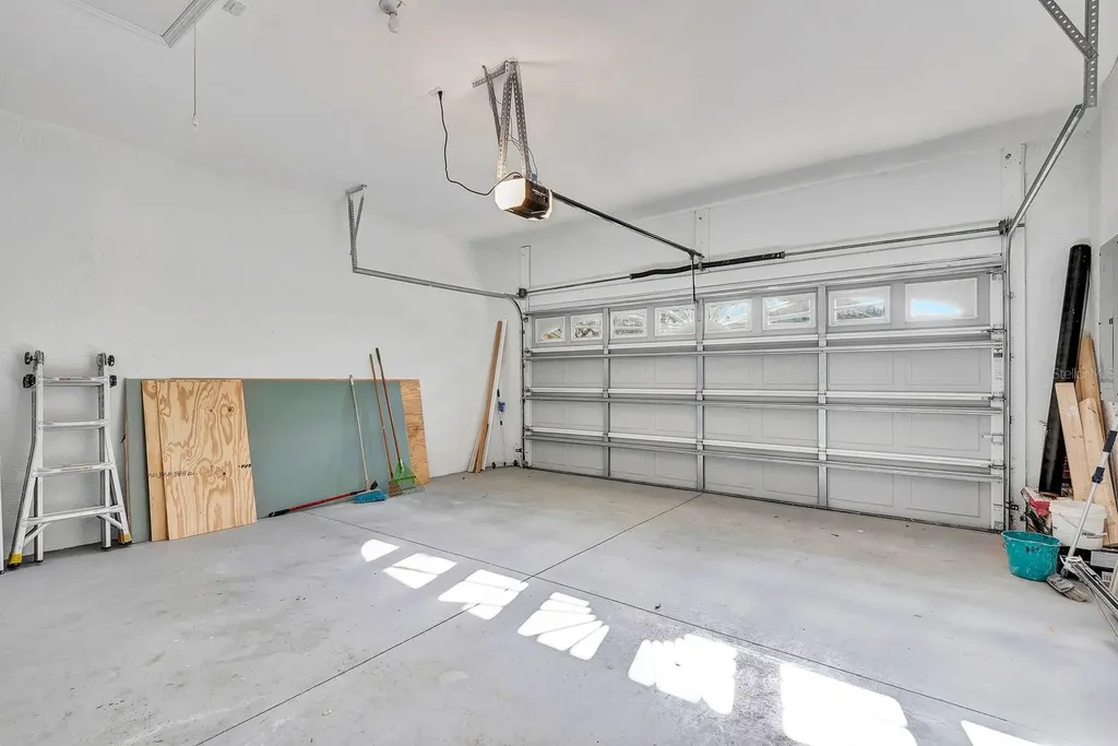 5035 Lakescene Place Sarasota FL 34243