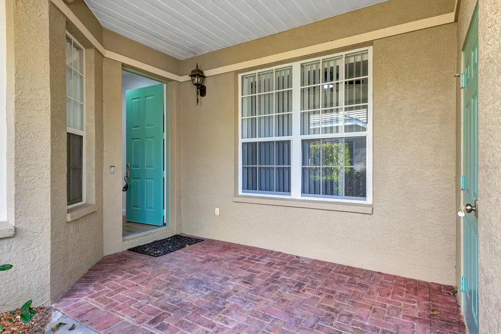 5035 Lakescene Place Sarasota FL 34243