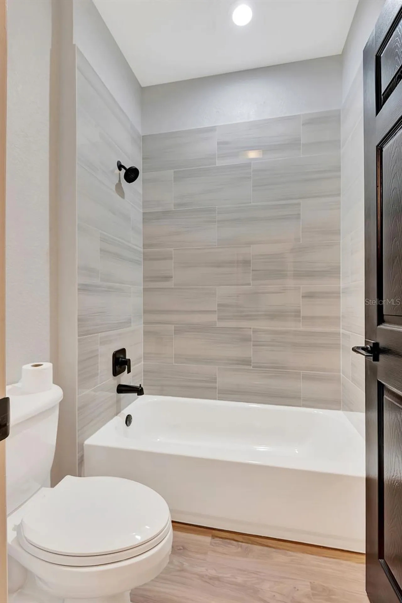 5035 Lakescene Place Sarasota FL 34243