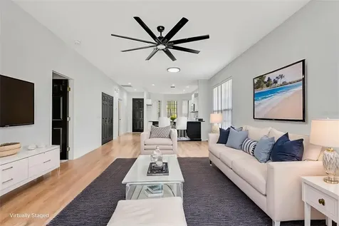 5035 Lakescene Place Sarasota FL 34243