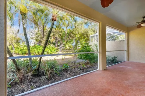 5035 Lakescene Place Sarasota FL 34243