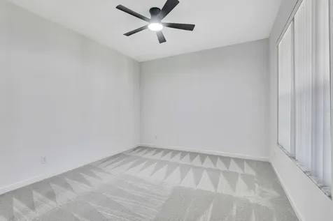 5035 Lakescene Place Sarasota FL 34243