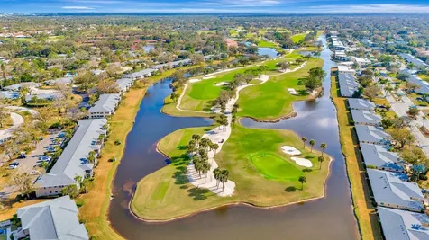 5035 Lakescene Place Sarasota FL 34243