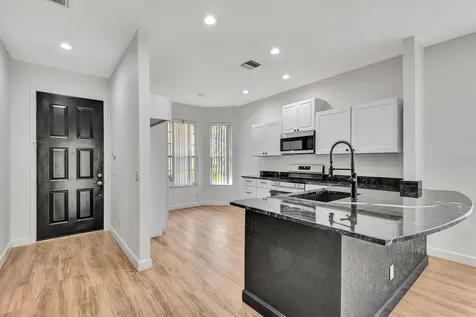 5035 Lakescene Place Sarasota FL 34243