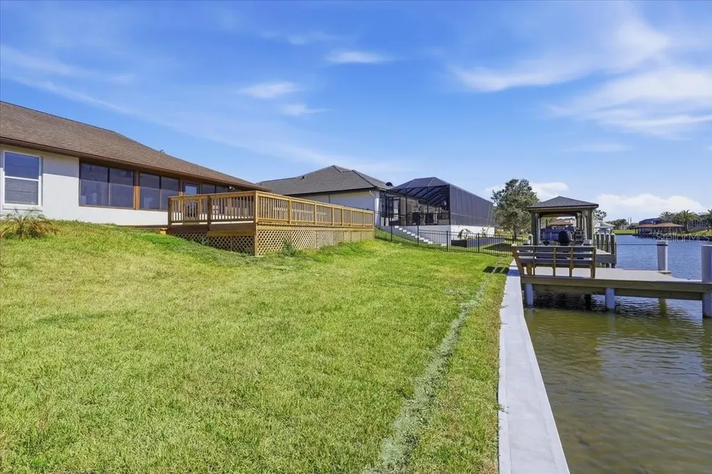 10 Flametree Court Palm Coast FL 32137