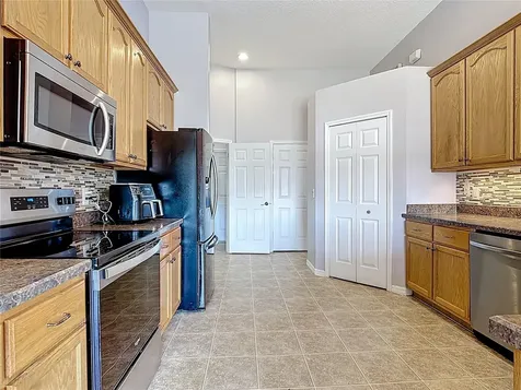 1024 Seneca Trail St Cloud FL 34772