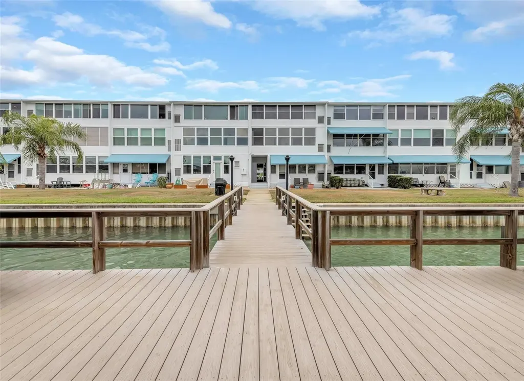 1893 Shore Drive S South Pasadena FL 33707