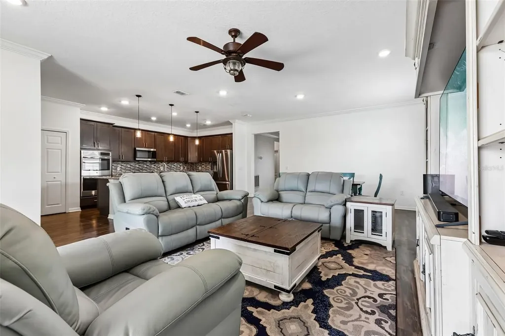 8245 Olive Brook Drive Wesley Chapel FL 33545