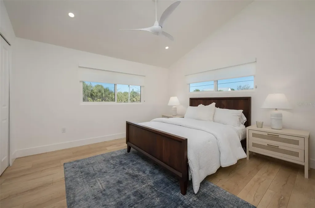 4938 Commonwealth Drive Sarasota FL 34242
