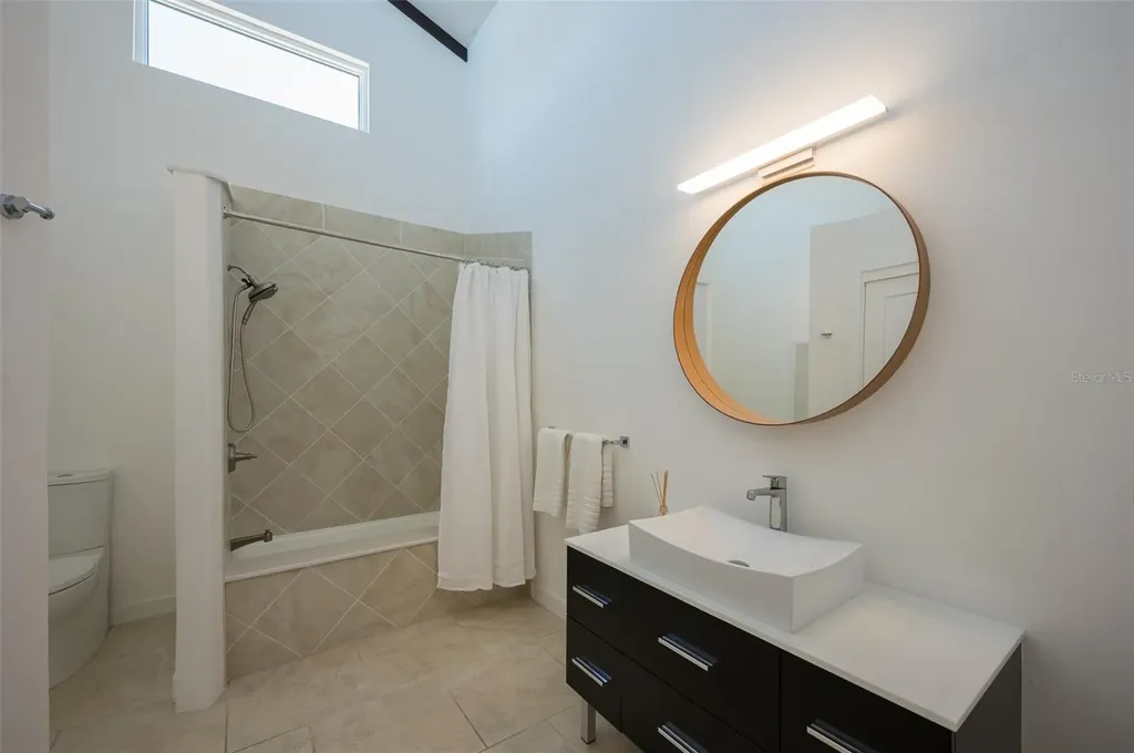 4938 Commonwealth Drive Sarasota FL 34242