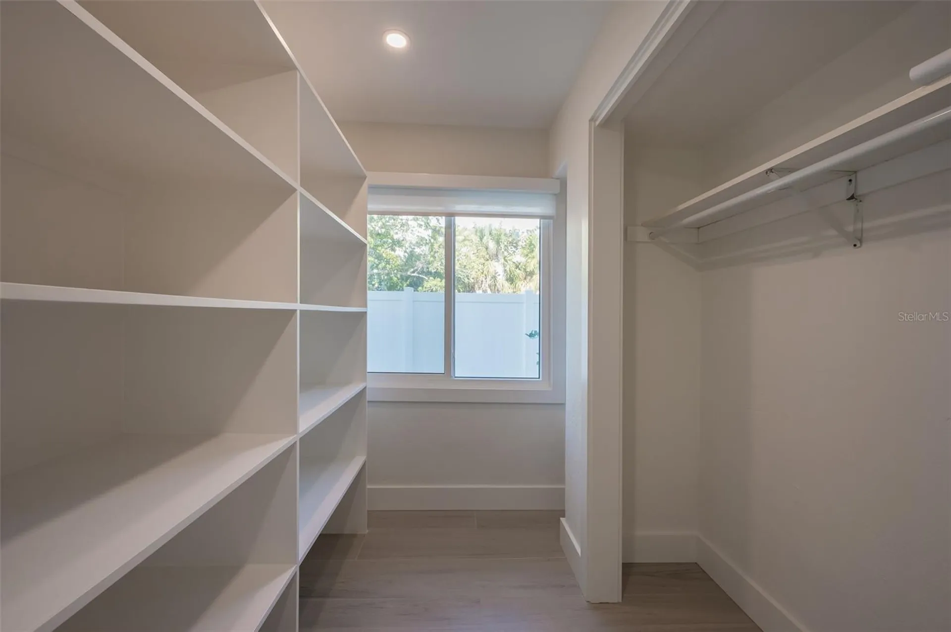 4938 Commonwealth Drive Sarasota FL 34242