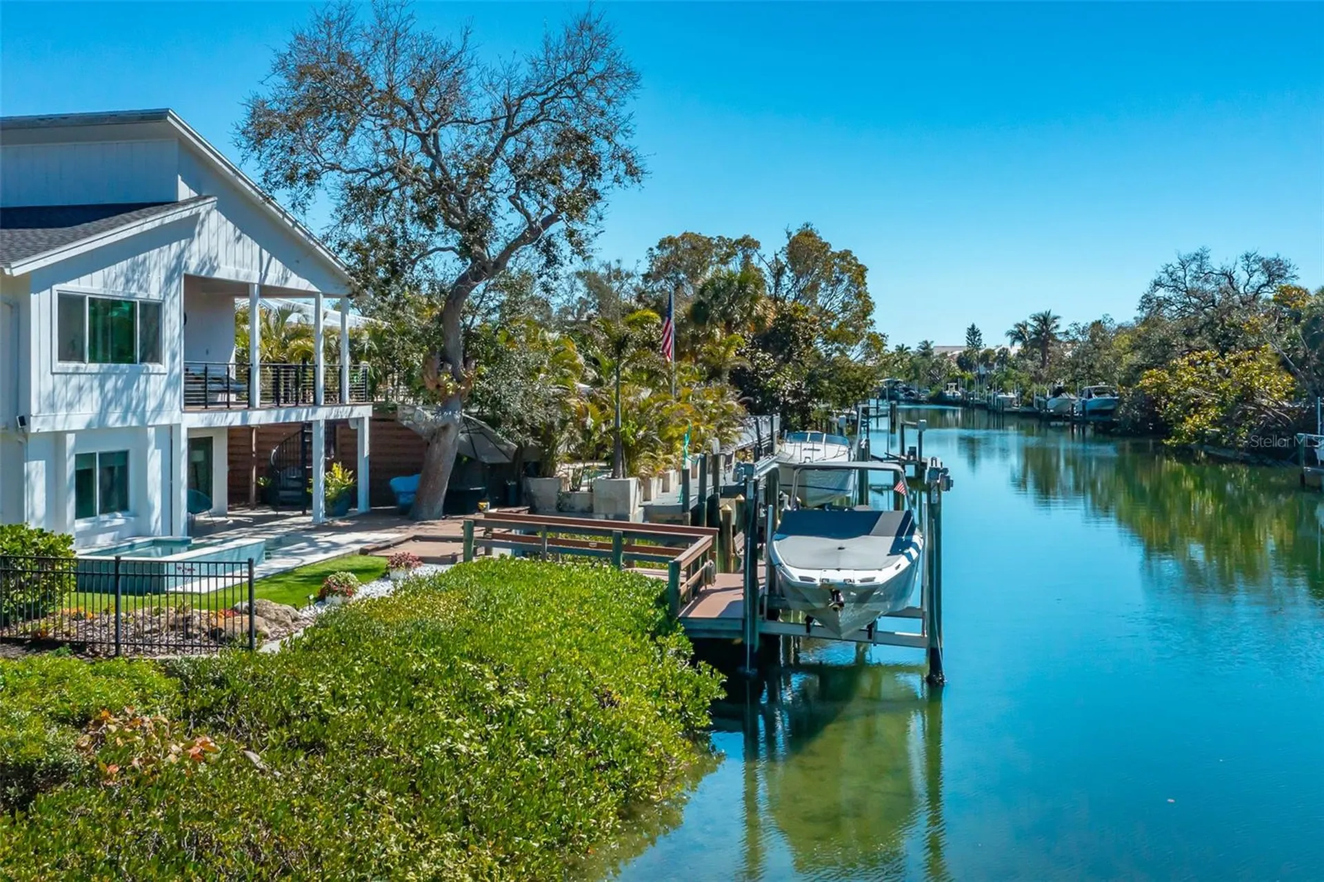 4938 Commonwealth Drive Sarasota FL 34242