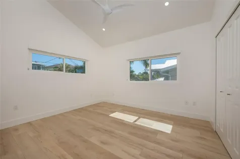 4938 Commonwealth Drive Sarasota FL 34242