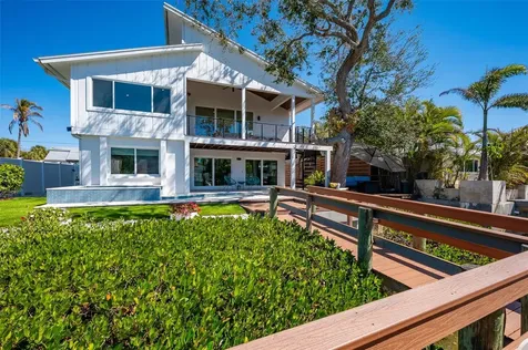 4938 Commonwealth Drive Sarasota FL 34242