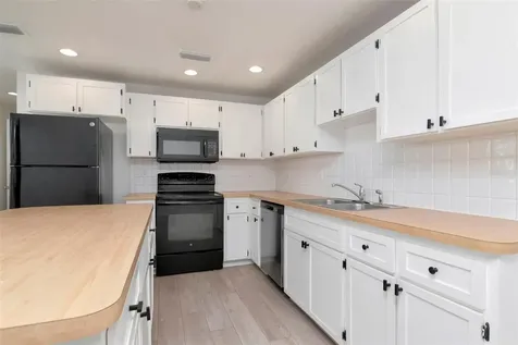 3305 56th Avenue N St Petersburg FL 33714