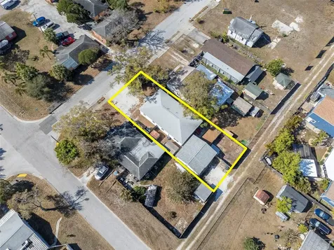 3305 56th Avenue N St Petersburg FL 33714