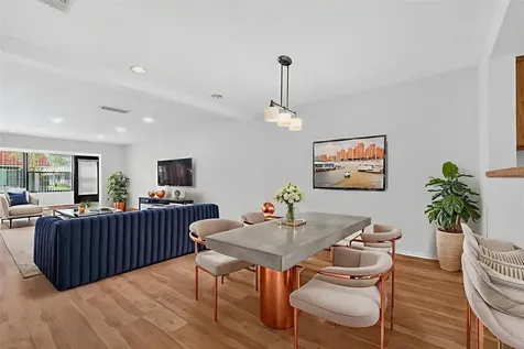 19029 Us Highway 19 N Clearwater FL 33764