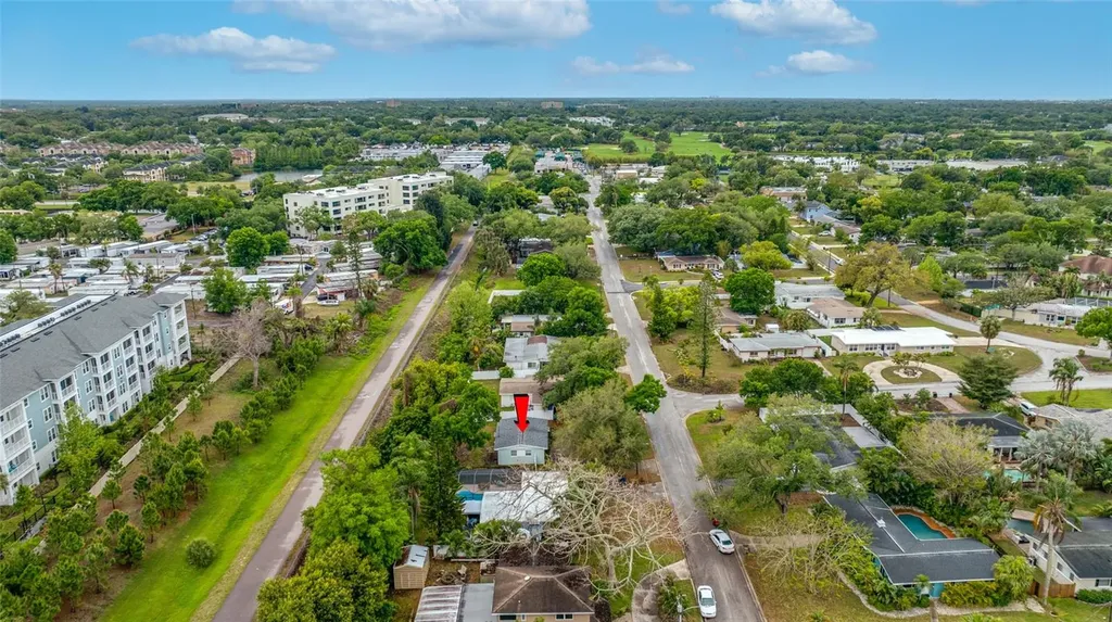 327 Barbara Circle Belleair FL 33756