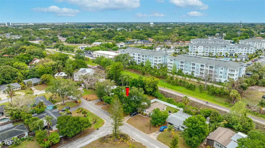 327 Barbara Circle Belleair FL 33756