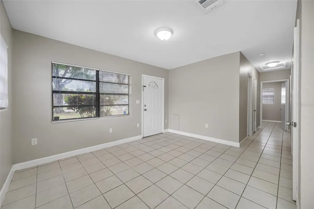 327 Barbara Circle Belleair FL 33756