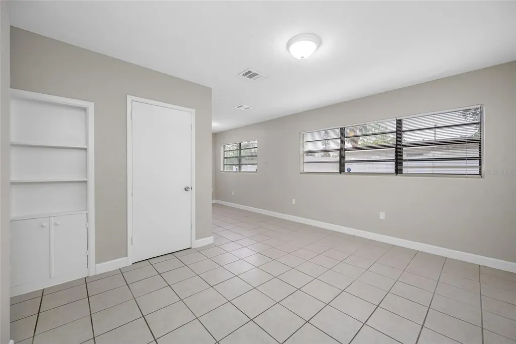 327 Barbara Circle Belleair FL 33756