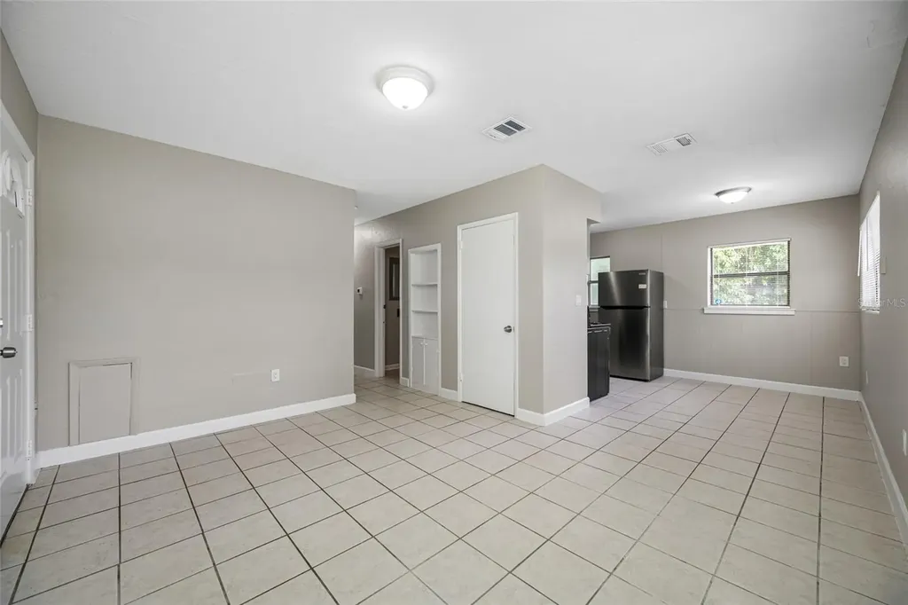 327 Barbara Circle Belleair FL 33756