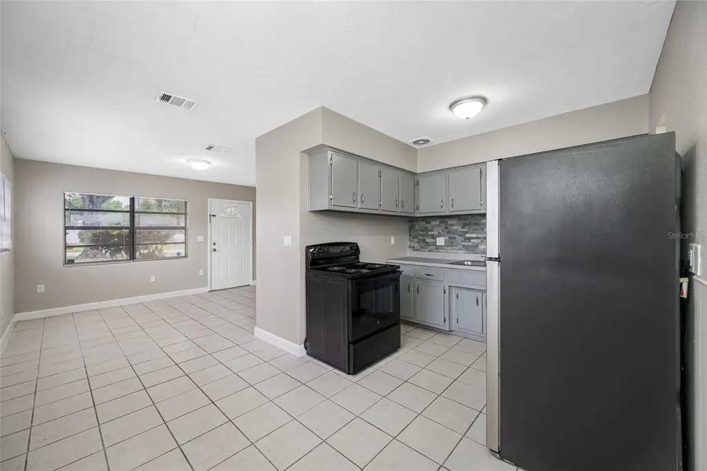 327 Barbara Circle Belleair FL 33756