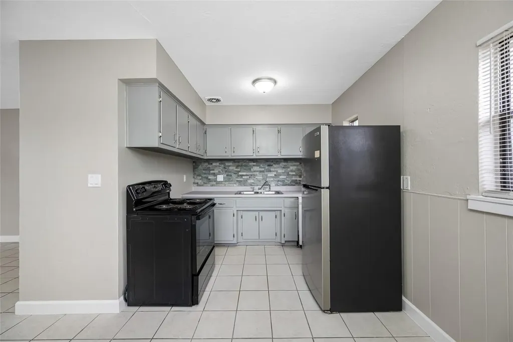 327 Barbara Circle Belleair FL 33756