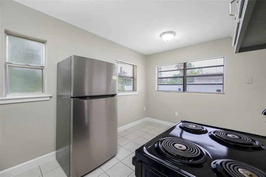 327 Barbara Circle Belleair FL 33756