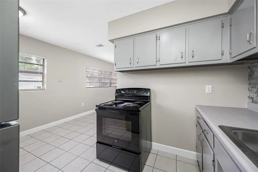 327 Barbara Circle Belleair FL 33756