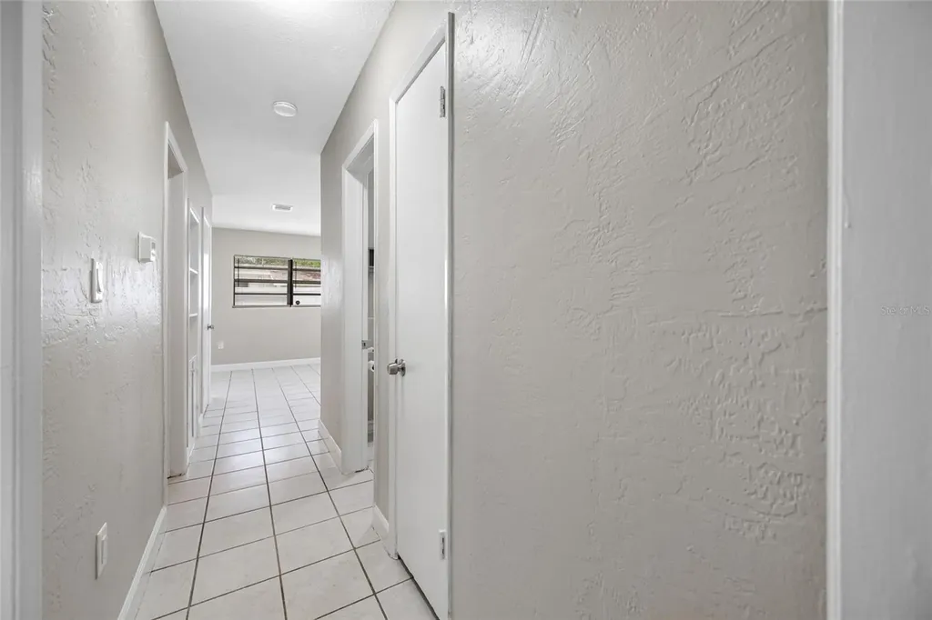 327 Barbara Circle Belleair FL 33756