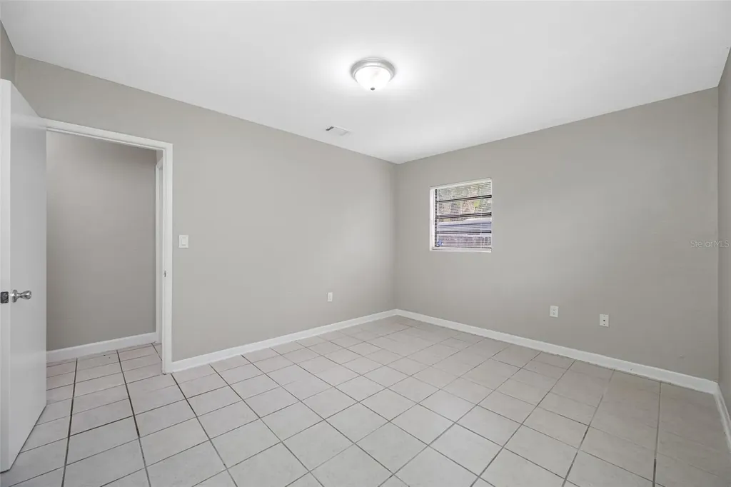 327 Barbara Circle Belleair FL 33756