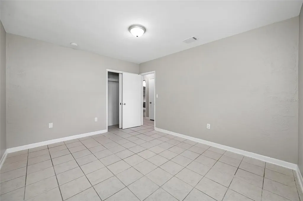 327 Barbara Circle Belleair FL 33756