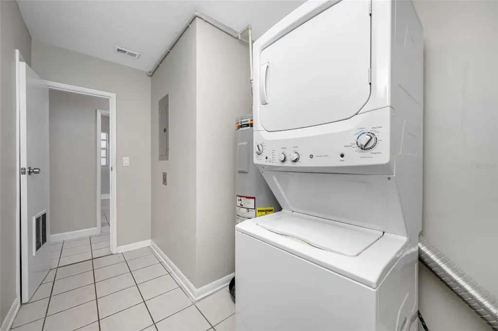 327 Barbara Circle Belleair FL 33756
