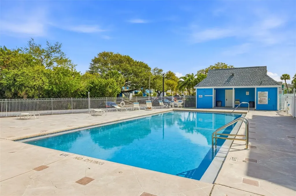 455 Alt 19 S Palm Harbor FL 34683