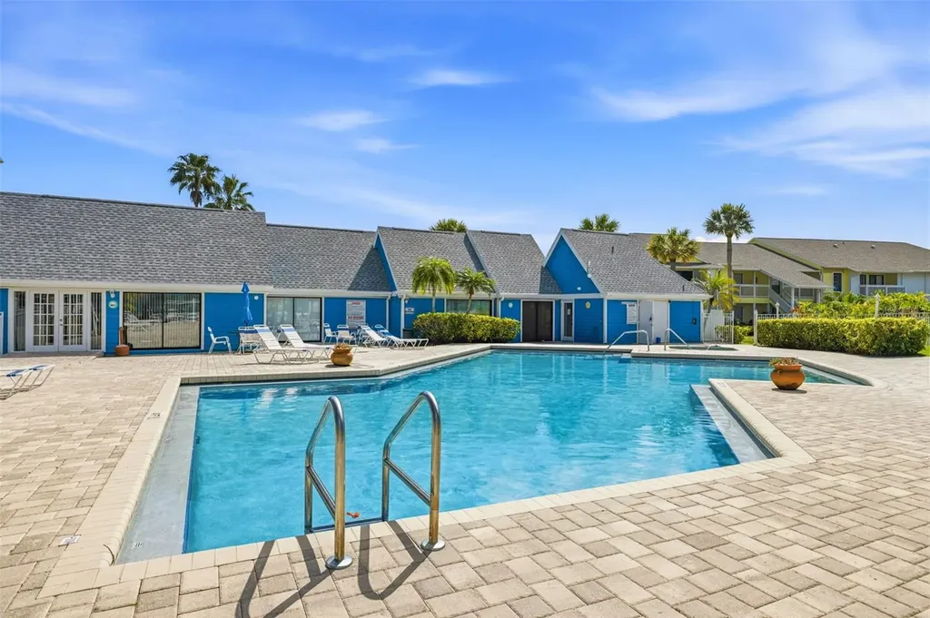 455 Alt 19 S Palm Harbor FL 34683