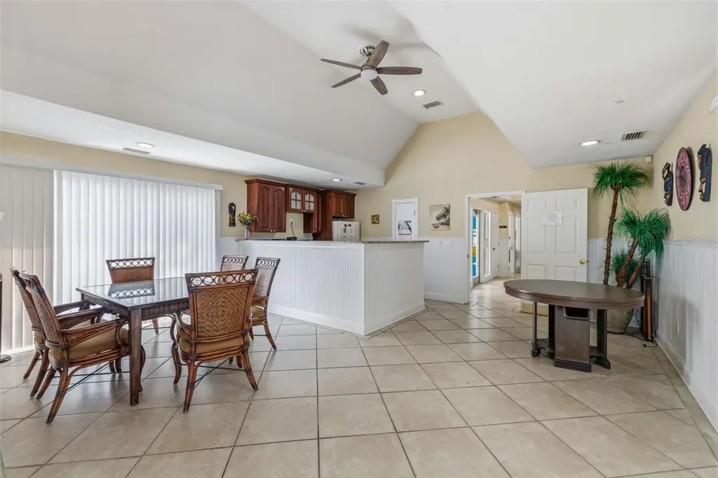 455 Alt 19 S Palm Harbor FL 34683