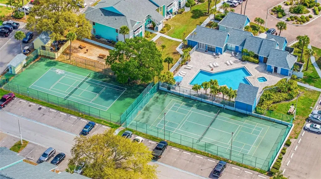 455 Alt 19 S Palm Harbor FL 34683