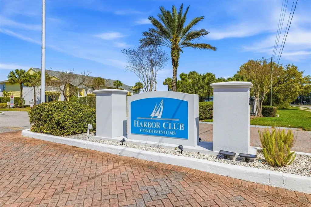 455 Alt 19 S Palm Harbor FL 34683