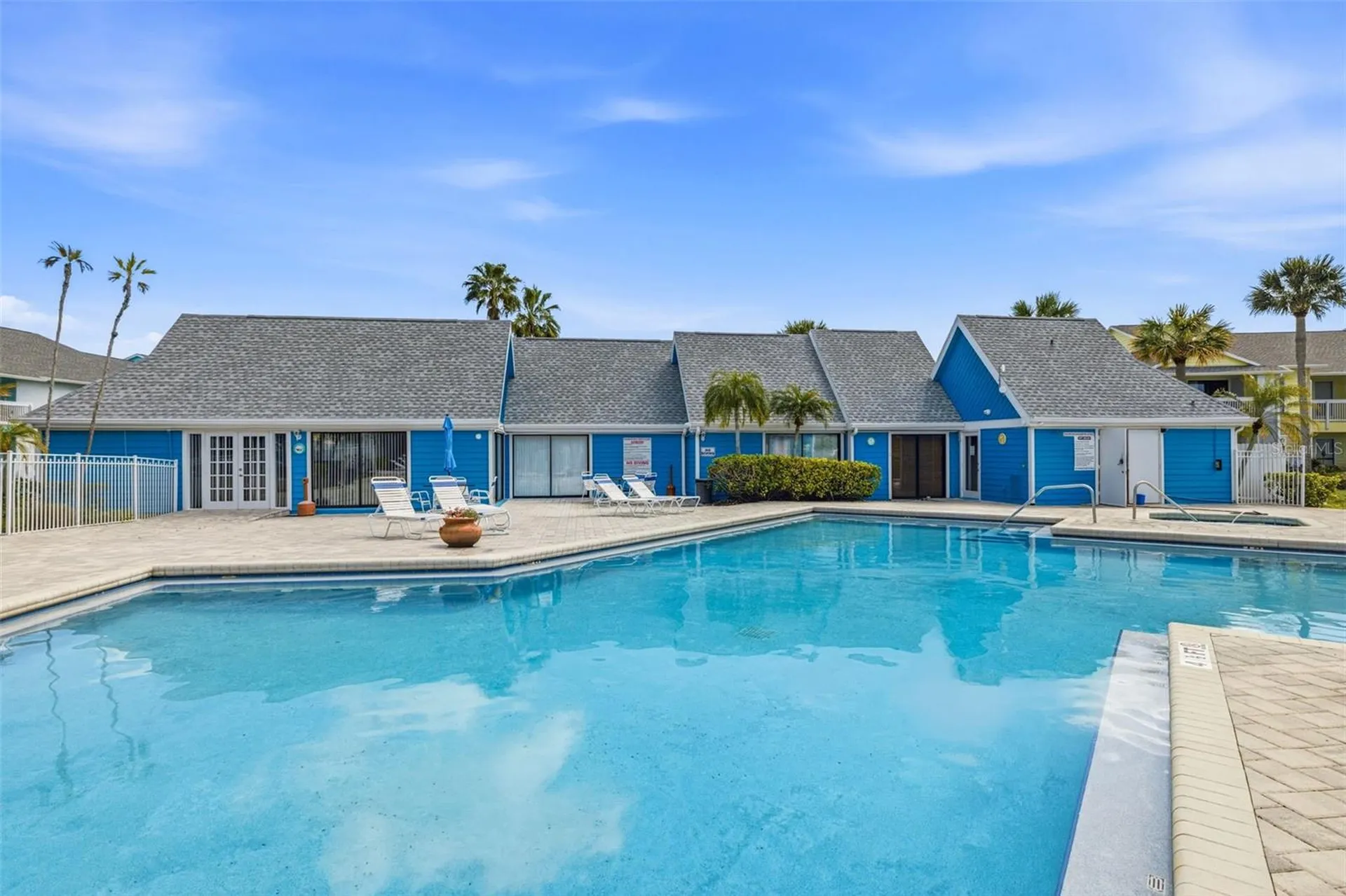 455 Alt 19 S Palm Harbor FL 34683