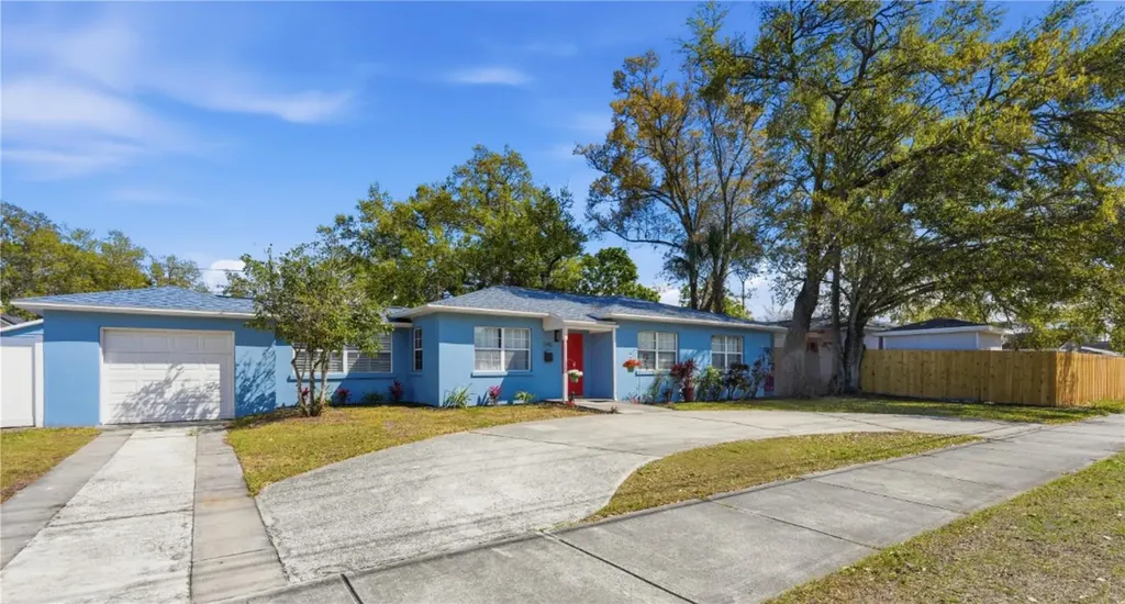 2415 16th Street N St Petersburg FL 33704